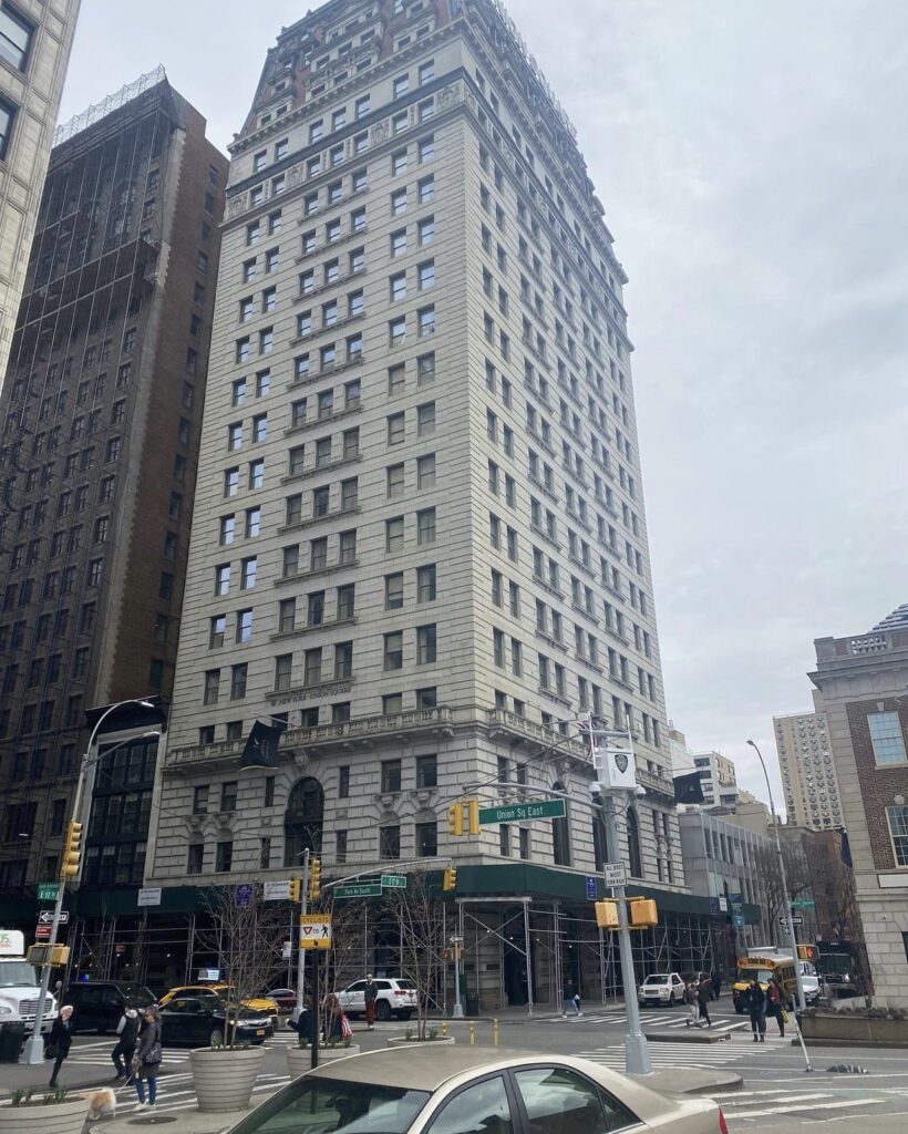 photo of the W Union Square from the exterior